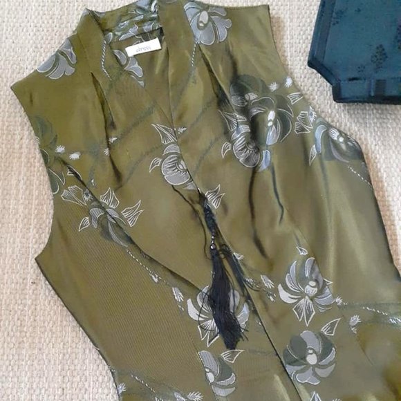 SOLD/Other Online Site Vintage Green Silk Dress - Picture 2 of 3